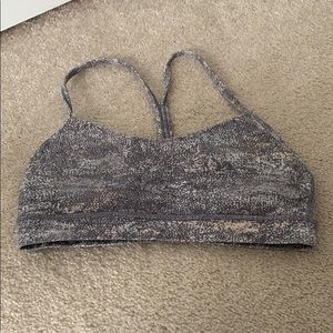 lululemon sports bra